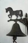 PIĘKNY ŻELIWNY DZWON DZWONECZEK KOŃ