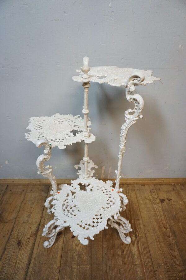 ŻELIWNY 3-POZIOMOWY KWIETNIK STOLIK BIAŁY