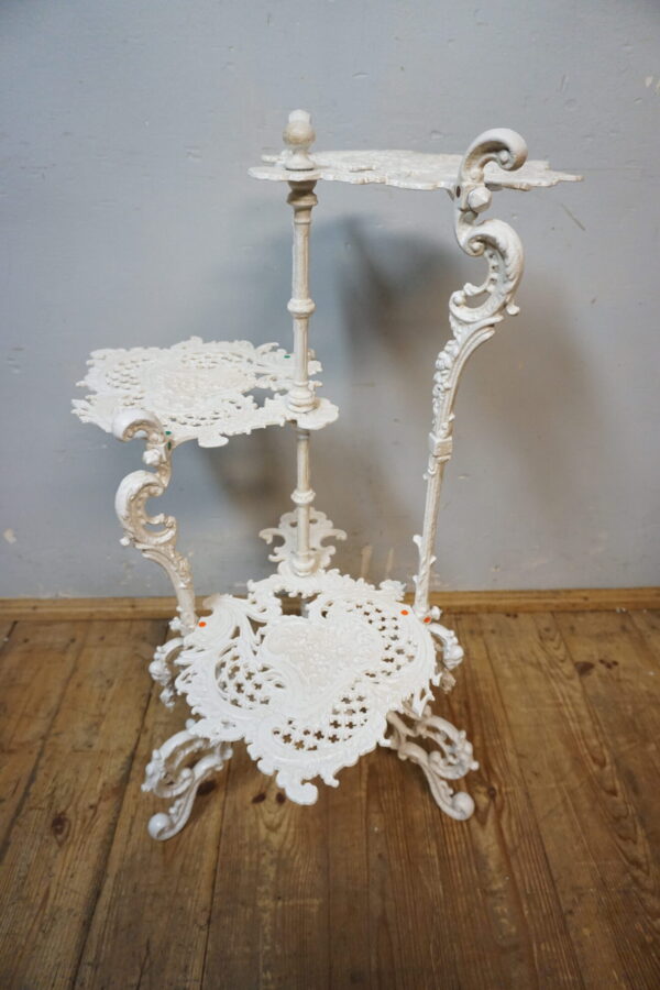 ŻELIWNY 3-POZIOMOWY KWIETNIK STOLIK BIAŁY