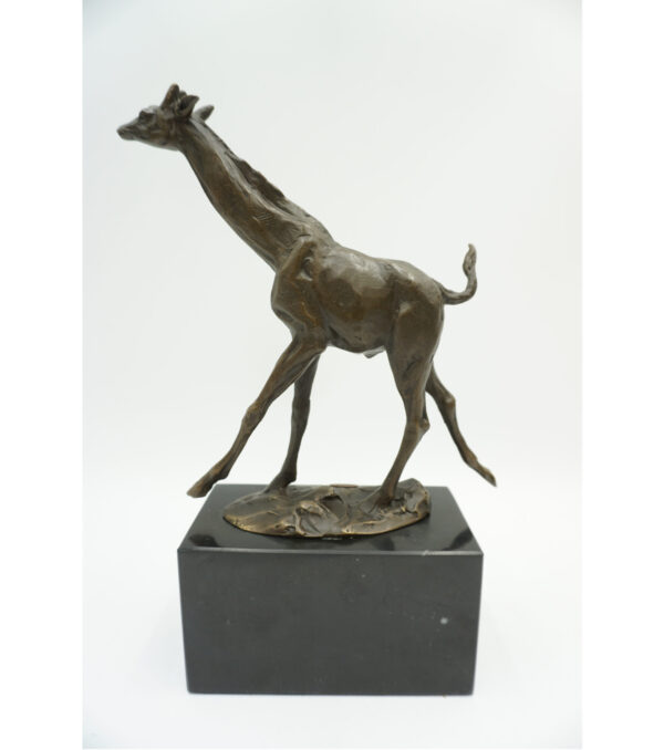 FIGURA Z BRĄZU – ZWIERZĘ ŻYRAFA