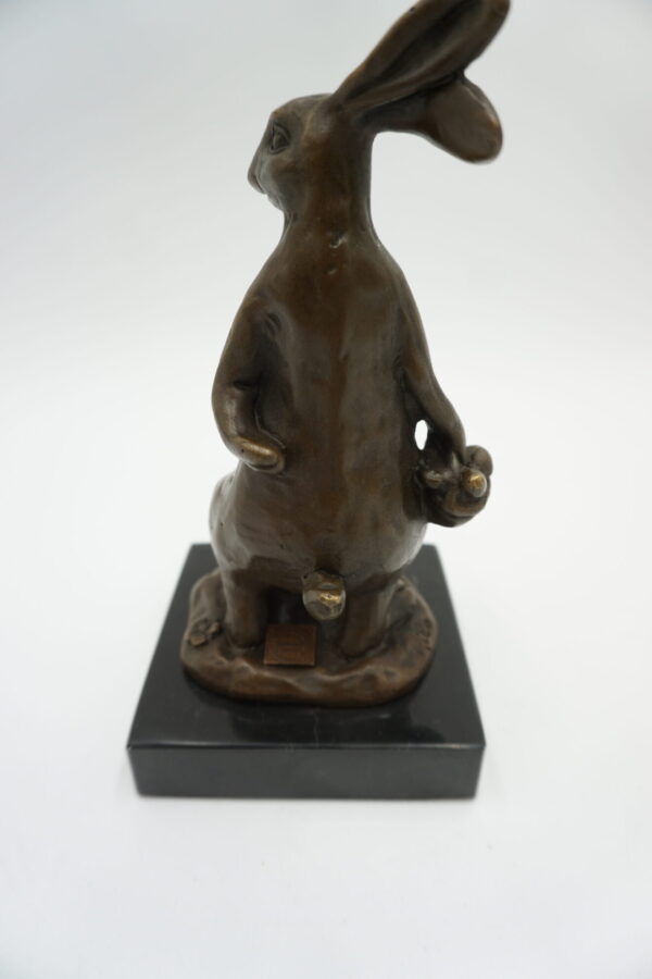 FIGURA Z BRĄZU ZAJĄC ZAJĄCZEK Z DZIECKIEM