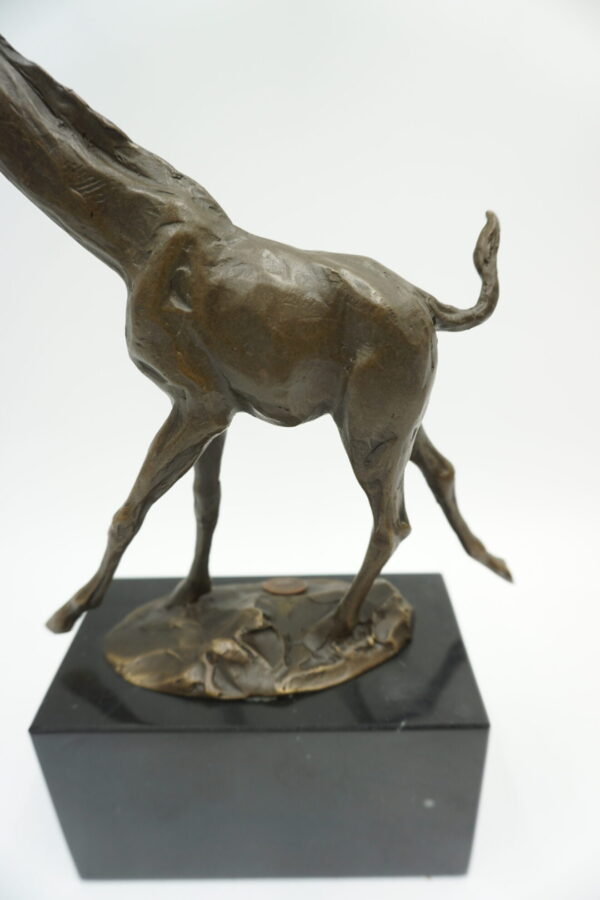 FIGURA Z BRĄZU – ZWIERZĘ ŻYRAFA