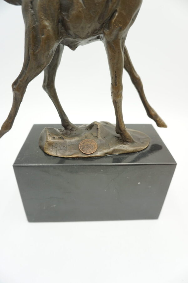 FIGURA Z BRĄZU – ZWIERZĘ ŻYRAFA