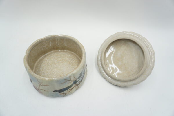 PORCELANOWA SZKATUŁKA BOMBONIERA Z BRĄZEM PTASZEK