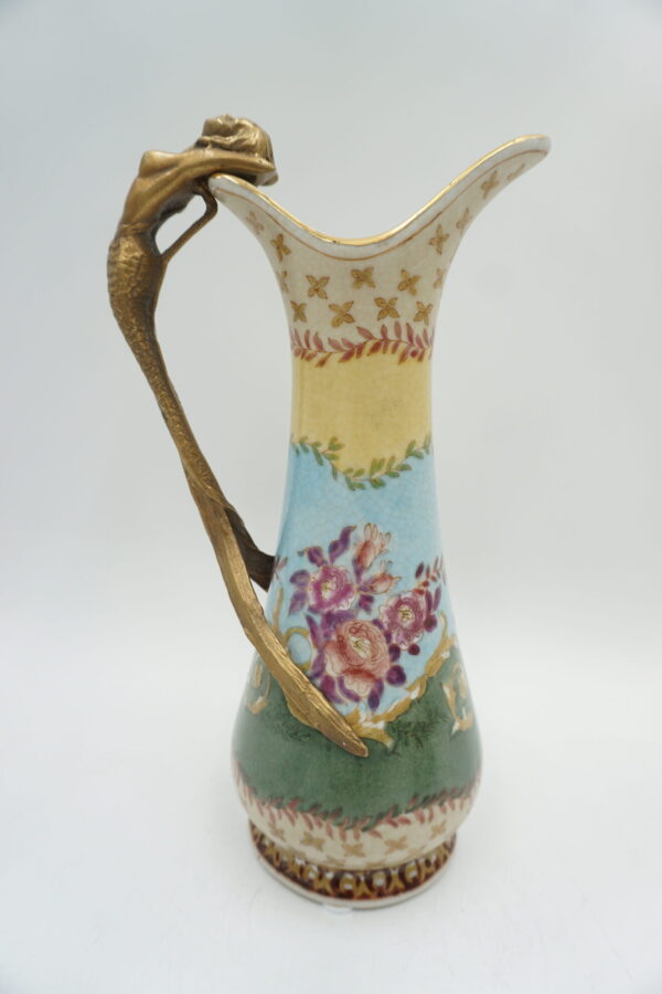 PORCELANOWY DZBANUSZEK KOBIETA PORCELANA Z BRĄZEM