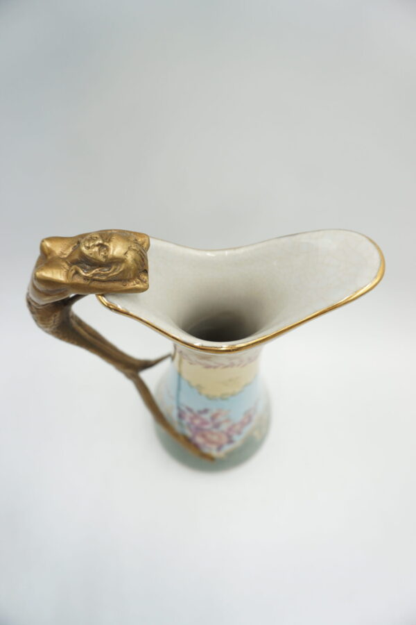 PORCELANOWY DZBANUSZEK KOBIETA PORCELANA Z BRĄZEM