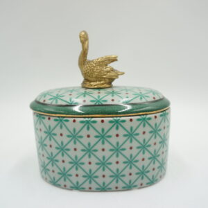 PORCELANOWA SZKATUŁKA BOMBONIERA ZIELONA Z BRĄZEM ŁABĘDŹ