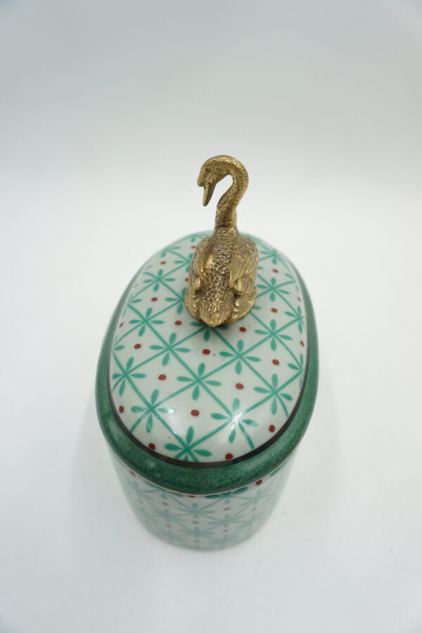 PORCELANOWA SZKATUŁKA BOMBONIERA ZIELONA Z BRĄZEM ŁABĘDŹ