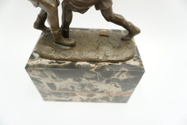 FIGURA Z BRĄZU WALKA BOKSERÓW