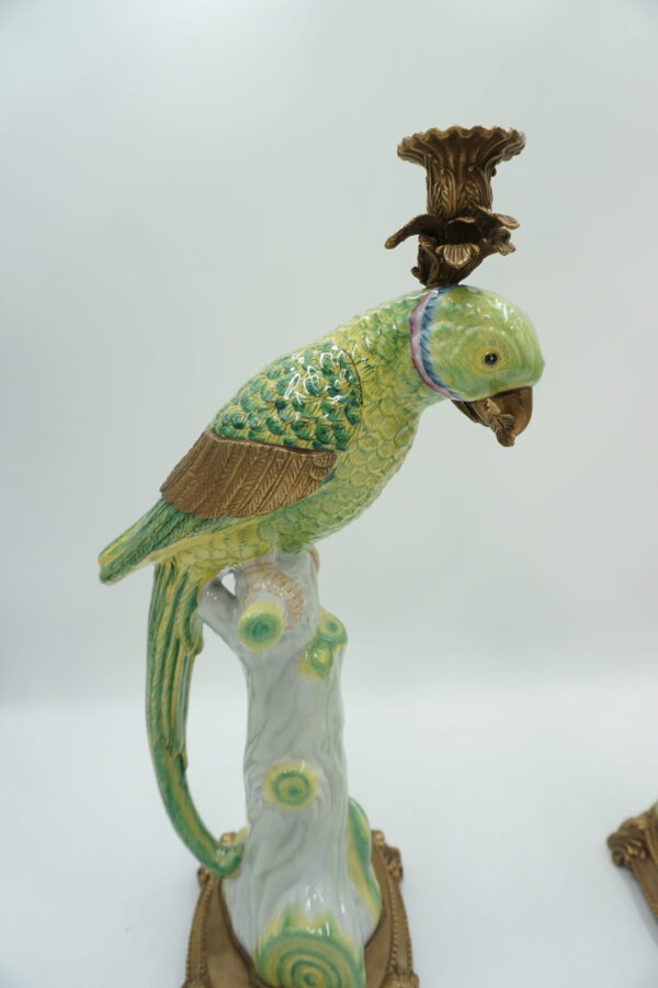 PARA ŚWIECZNIKÓW PAPUGI ZIELONE PORCELANA Z BRĄZEM CUDO