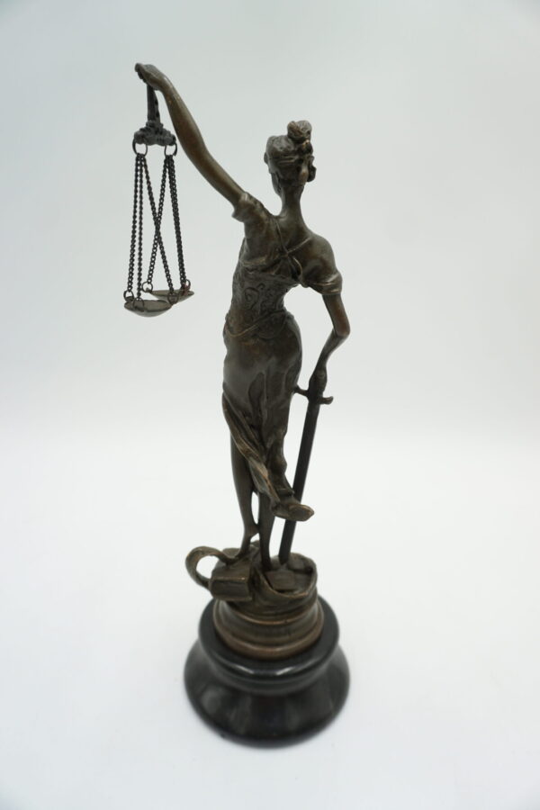 TEMIDA BOGINI SPRAWIEDLIWOŚCI Z BRĄZU 23cm dla prawnika!