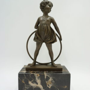 FIGURA Z BRĄZU DZIEWCZYNKA Z KOŁEM TANCERKA BALETNICA