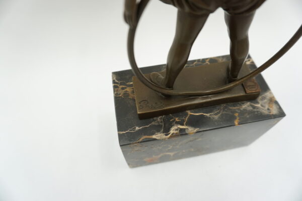 FIGURA Z BRĄZU DZIEWCZYNKA Z KOŁEM TANCERKA BALETNICA