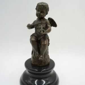 FIGURA Z BRĄZU ANIOŁ ANIOŁEK ZE SKRZYPCAMI GRAJEK
