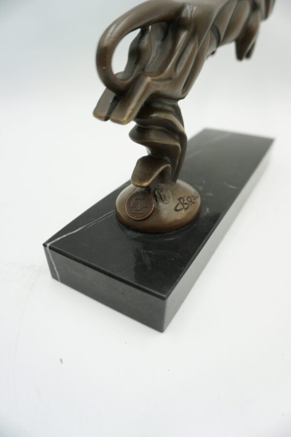 FIGURA Z BRĄZU LEW ART DECO AGRESYWNY ATAKUJĄCY