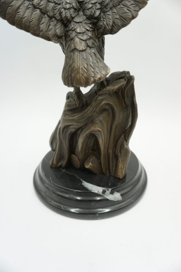 FIGURA Z BRĄZU SOWA W LOCIE SYMBOL MĄDROŚCI