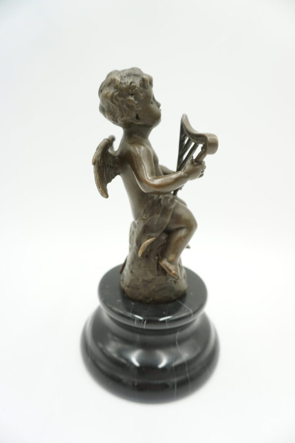 FIGURA Z BRĄZU ANIOŁ ANIOŁEK Z HARFĄ
