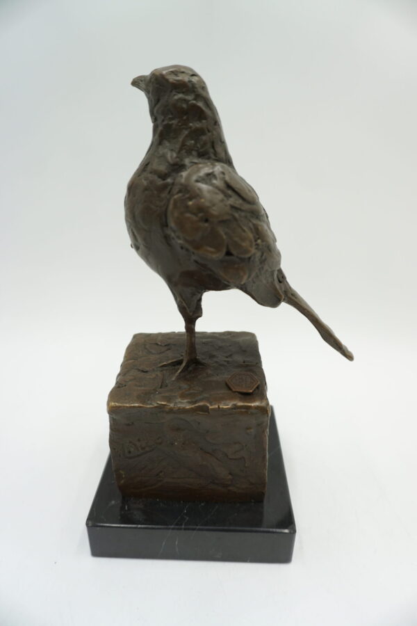 FIGURA Z BRĄZU PTAK PTASZEK NA KAMIENIU