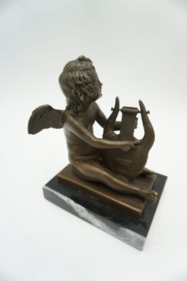 FIGURA Z BRĄZU ANIOŁ ANIOŁEK Z LIRĄ