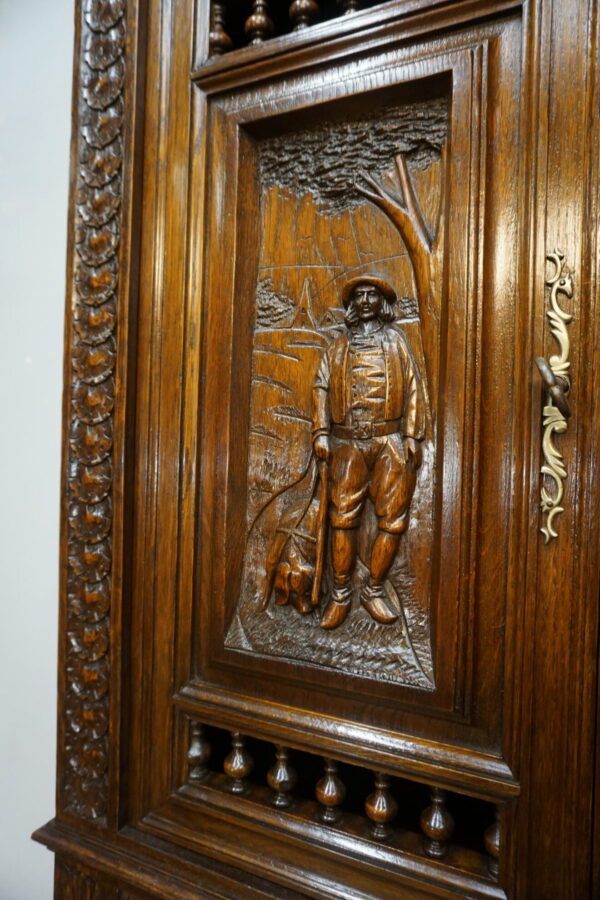 FIGURALNY BRETOŃSKI KREDENS BOGATO RZEŹBIONY FRANCJA ORYGINAŁ