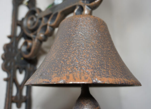 PIĘKNY ŻELIWNY DZWON DZWONEK KOT