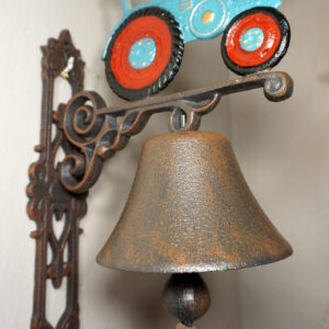 PIĘKNY ŻELIWNY DZWON DZWONEK TRAKTOR