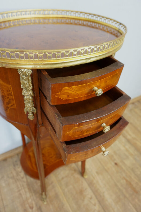 SZAFKA NAKASTLIK INTARSJE MOSIĘŻNE OKUCIA !!