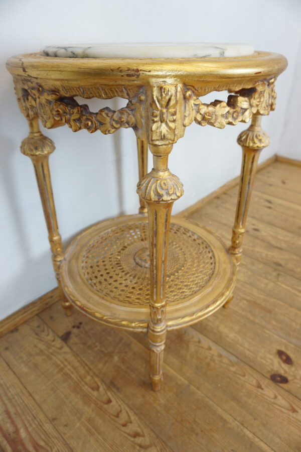 OKRĄGŁY ZŁOTY STOLIK KAWOWY MARMUR