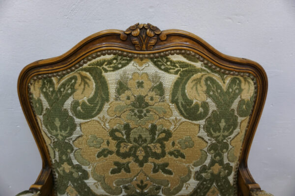 DEKORACYJNY FOTEL LUDWIK NA SPRĘŻYNACH