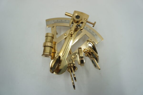 PIĘKNY MOSIĘŻNY SEKSTANT + ETUI DREWNIANE