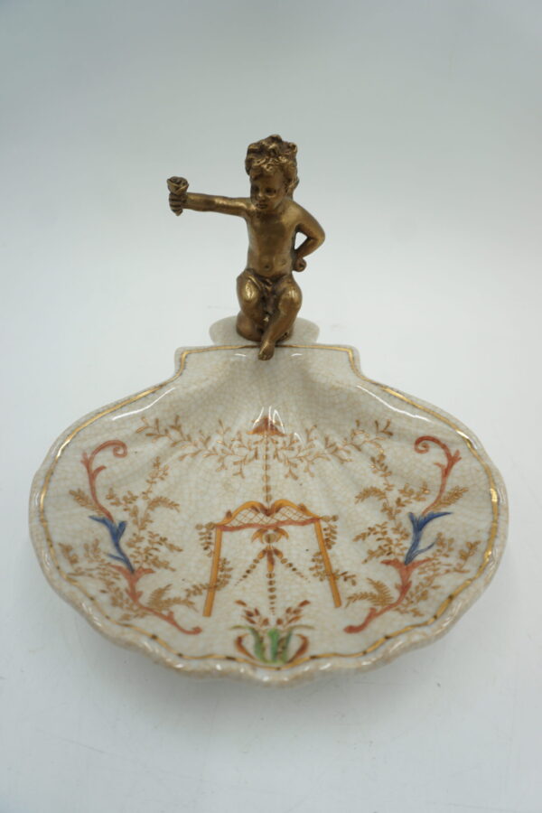 PATERKA POPIELNICZKA MYDELNICZKA PORCELANA Z BRĄZEM - ANIOŁEK