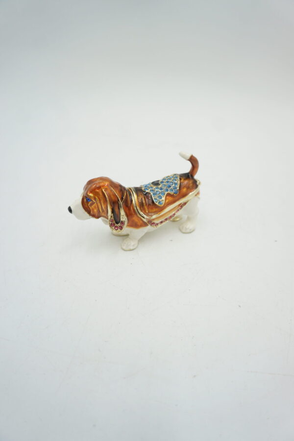 SZKATUŁKA PUZDERKO PIES PIESEK BEAGLE Z CYRKONIAMI