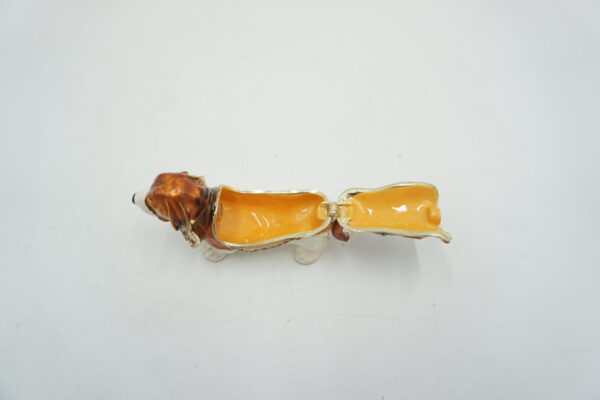 SZKATUŁKA PUZDERKO PIES PIESEK BEAGLE Z CYRKONIAMI