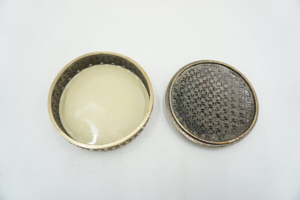 SZKATUŁKA PUZDERKO OKRĘGŁE Z CYRKONIAMI