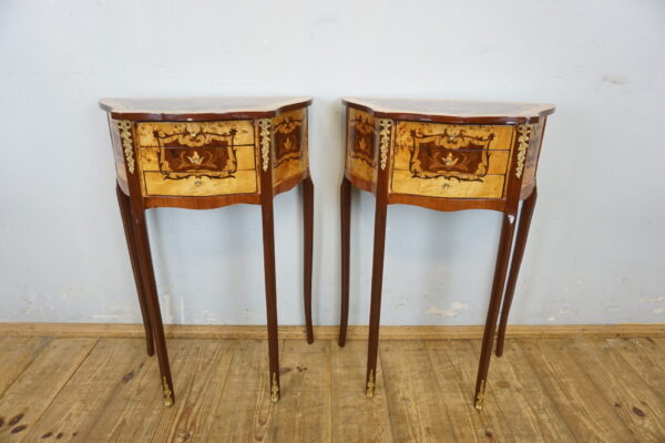 PARA ZGRABNYCH SZAFEK NOCNYCH NA WYSOKICH NÓŻKACH Z SZUFLADKAMI