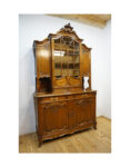 PAŁACOWY KREDENS LUDWIK ROCAILLE ORZECH Z PRZESZKLENIEM