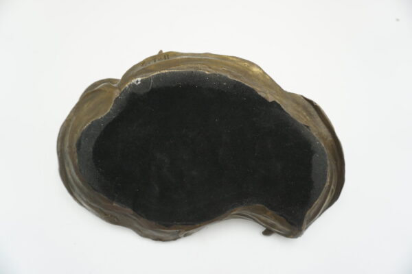 PATERA POPIELNICZKA DAMA Z KWIATAMI Z BRĄZU