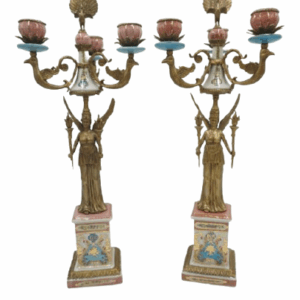 PARA ŚWIECZNIKÓW TRÓJRAMIENNYCH KOBIETY Z POCHODNIAMI PORCELANA + BRĄZ