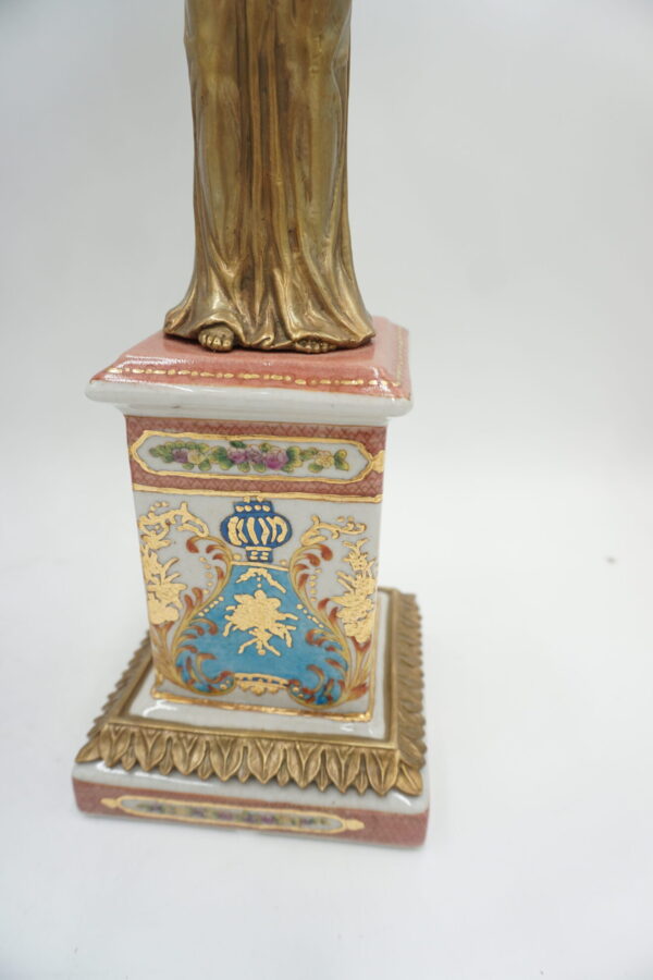 PARA ŚWIECZNIKÓW TRÓJRAMIENNYCH KOBIETY Z POCHODNIAMI PORCELANA + BRĄZ