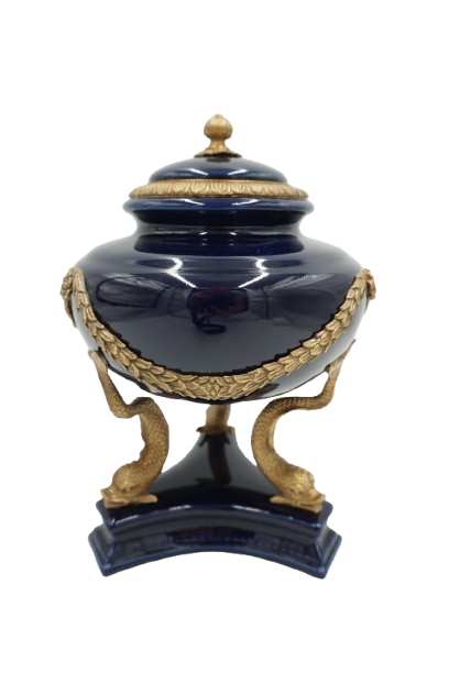 KOBALTOWA SZKATUŁKA BOMBONIERA PORCELANA Z BRĄZEM