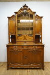 PAŁACOWY KREDENS LUDWIK ROCAILLE ORZECH Z PRZESZKLENIEM