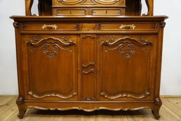 PAŁACOWY KREDENS LUDWIK ROCAILLE ORZECH Z PRZESZKLENIEM