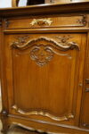 PAŁACOWY KREDENS LUDWIK ROCAILLE ORZECH Z PRZESZKLENIEM