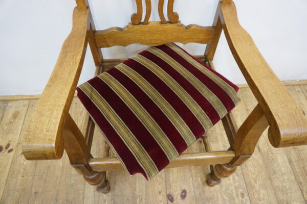 DOSTOJNY FOTEL DO BIURKA DĘBOWY