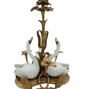 UROCZY ŚWIECZNIK ŁABĘDZIE PORCELANA Z BRĄZEM