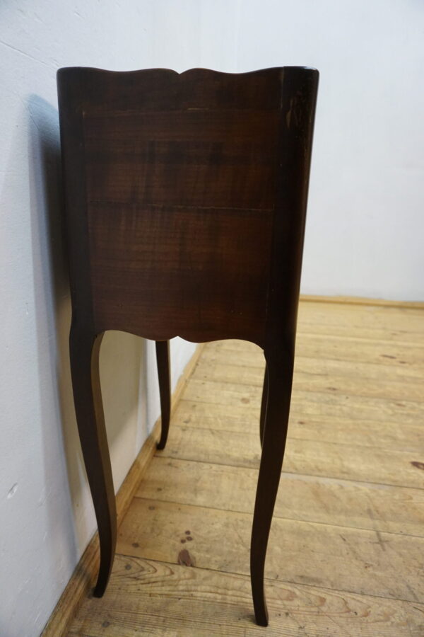 SZAFKA STOLIK NOCNY FILIGRANOWA WYSOKIE NOGI