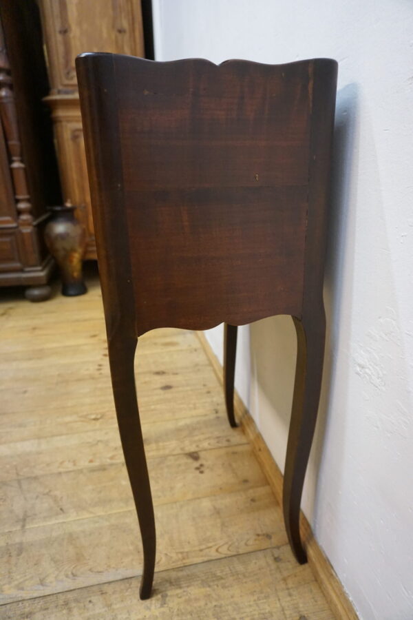 SZAFKA STOLIK NOCNY FILIGRANOWA WYSOKIE NOGI