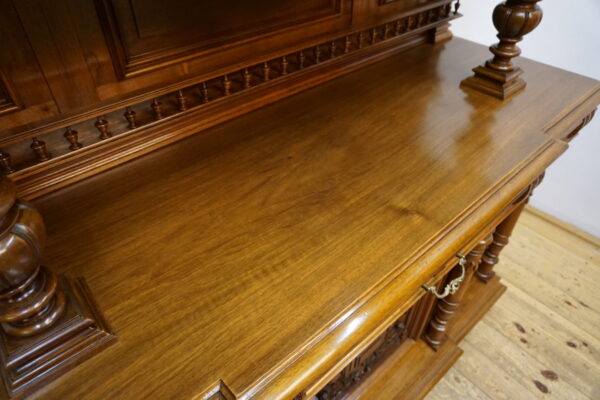 MASYWNY SYGNOWANY KREDENS LITY ORZECH ROMEO I JULIA