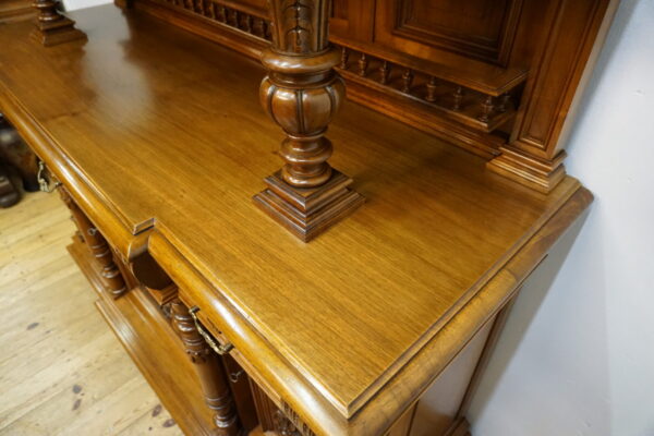 MASYWNY SYGNOWANY KREDENS LITY ORZECH ROMEO I JULIA