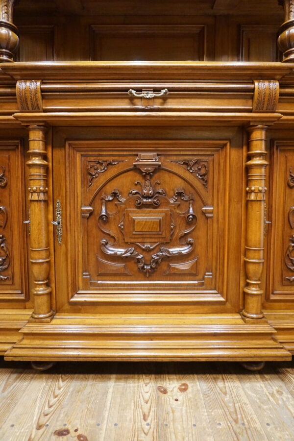 MASYWNY SYGNOWANY KREDENS LITY ORZECH ROMEO I JULIA